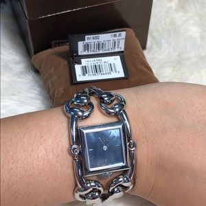 💯Authentic Gucci Signoria watch YA116302